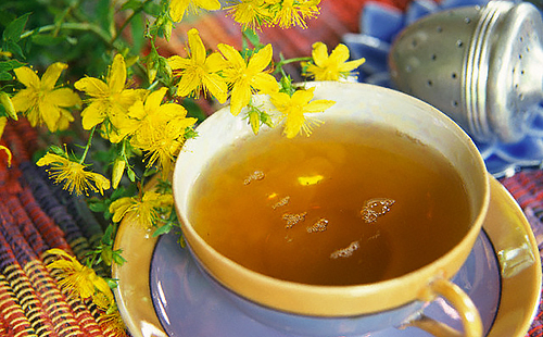 Чашечка чаю из жёлтых цветов